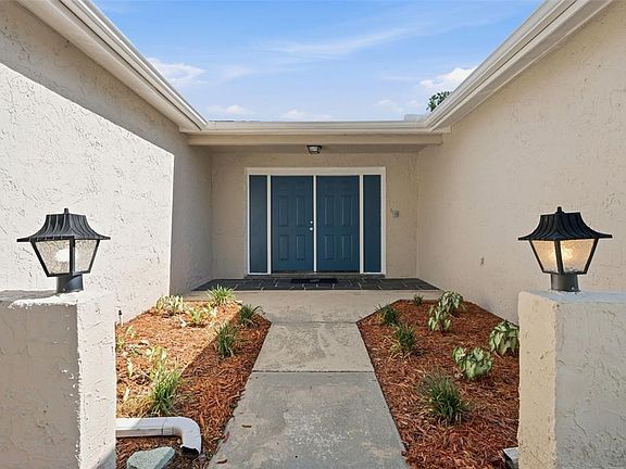 5th image of 8233 REDFIELD DRIVE
