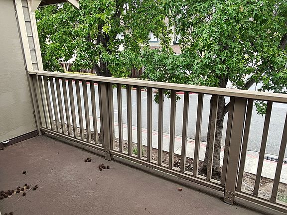 5th image of 2411 Jubilee Ln