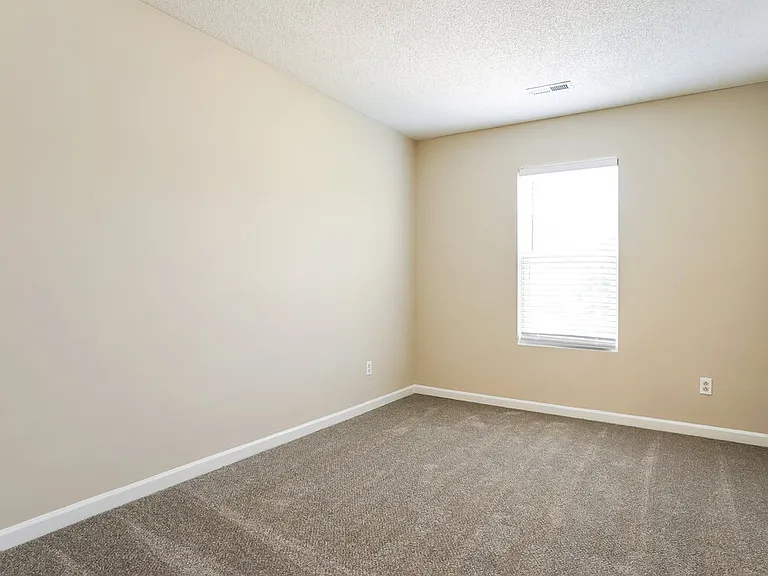 70 Brookhaven Dr — Photo 15
