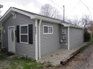 203 S 1st St, New Market, IN