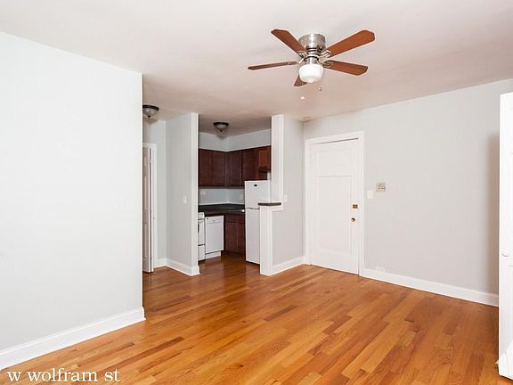 2nd image of 837 W Wolfram St #222