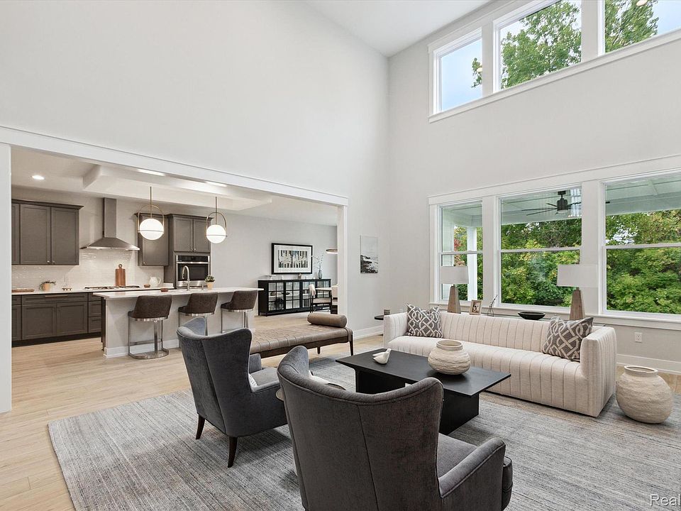 2500 Crystal Lake Dr, photo 9