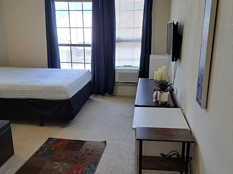 109 Peachtree Ct #B — Photo 24