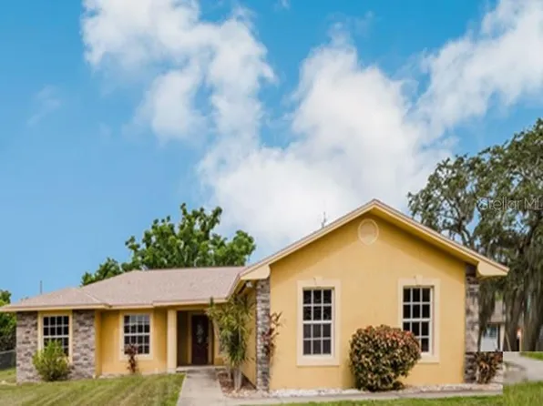 705 N 6th St, Haines City, FL 33844