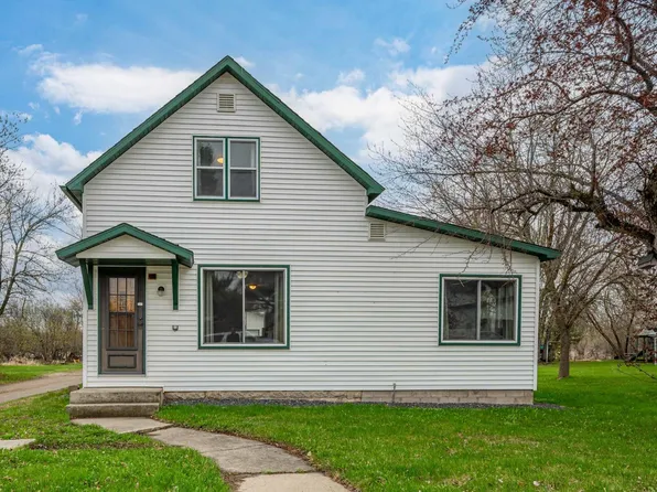 406 1st St NE, Deer River, MN 56636