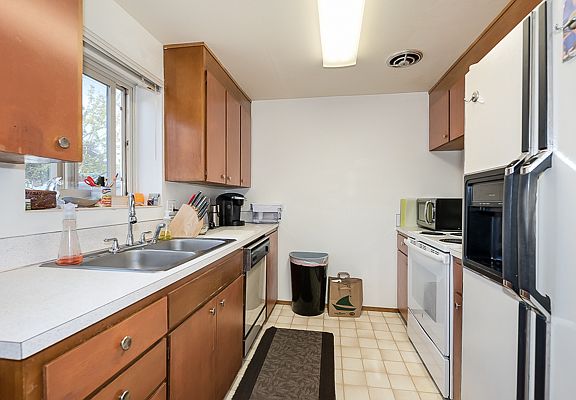 5th image of 5417 32nd Ave NW