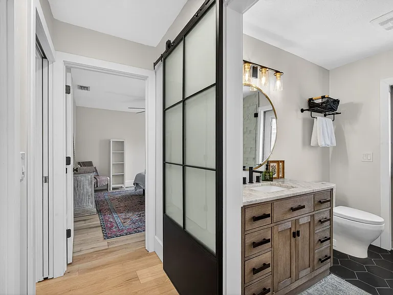 12897 La Rochelle Cir — Photo 37