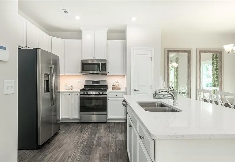 204 Dana Dr — Photo 23