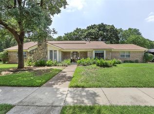 1500 Woodvine Dr, Euless, TX 76040