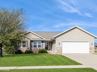 811 Redbird Run, Tiffin, IA 52340