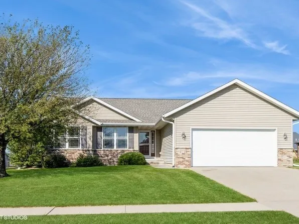 811 Redbird Run, Tiffin, IA 52340