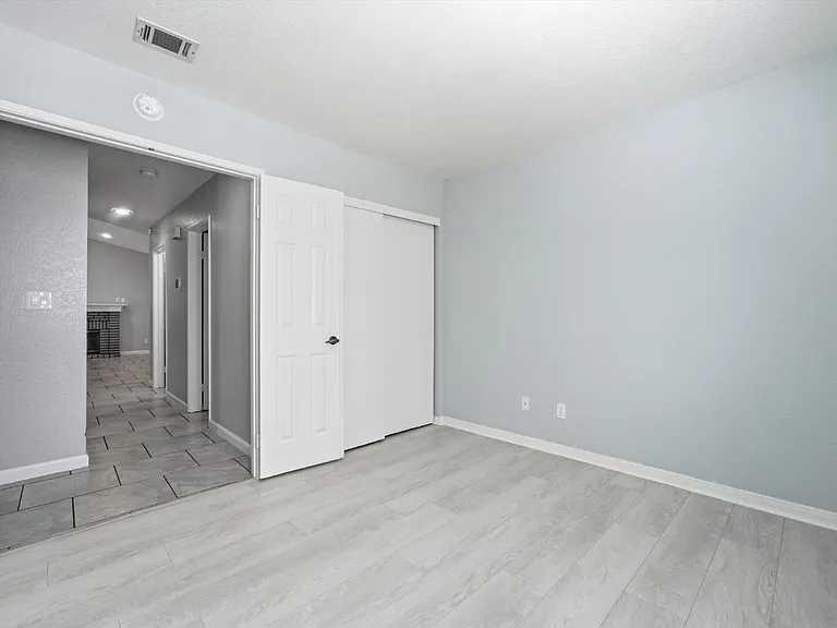 3129 Golfwood Ct — Photo 10