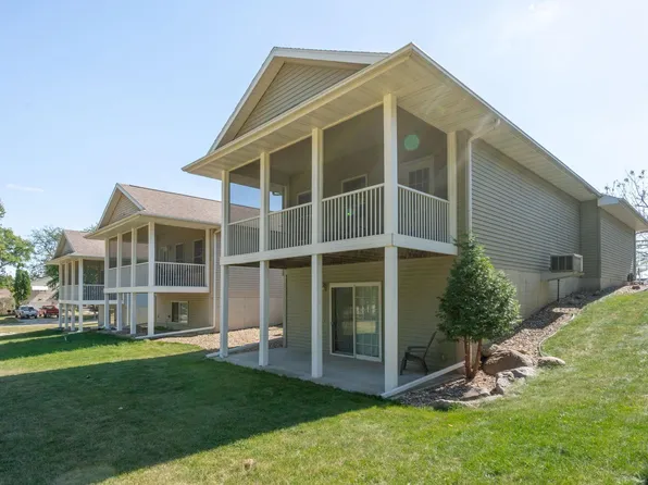 3816 Jay Ln, Waterloo, IA 50701
