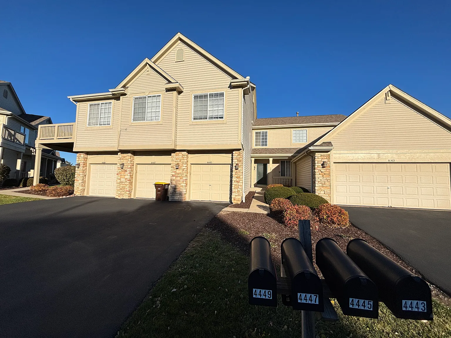 4445 Kellee Ln — Photo 1
