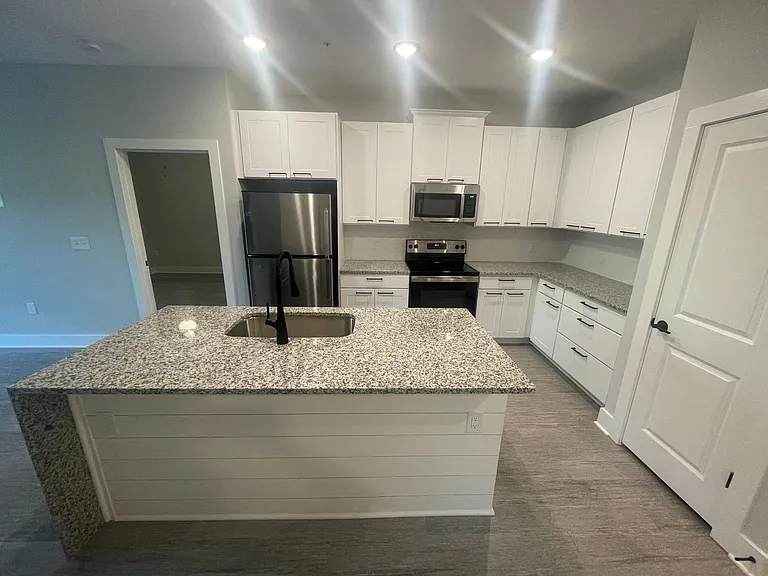 Franklin Forest New Construction 2 Bedrooms — Photo 11