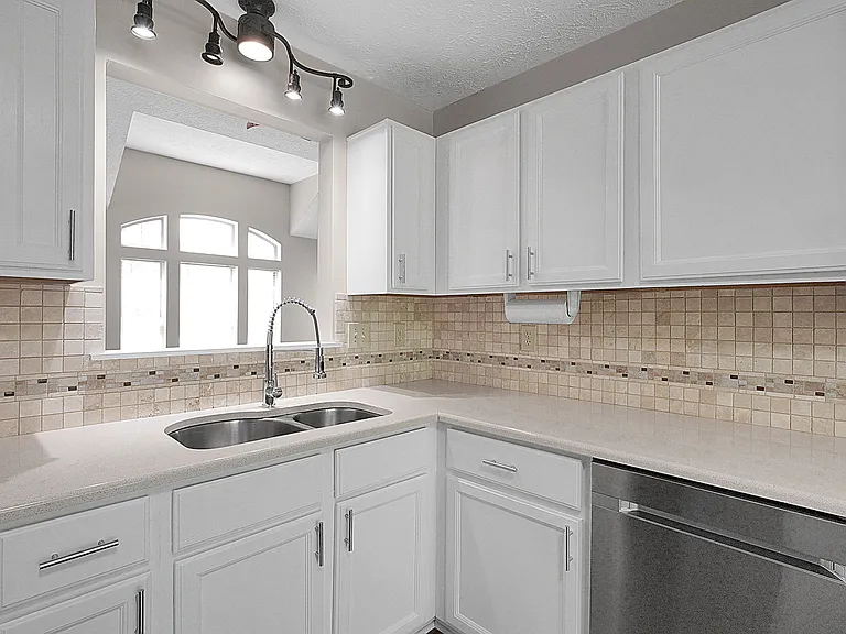 7961 Pinehill Rd — Photo 13