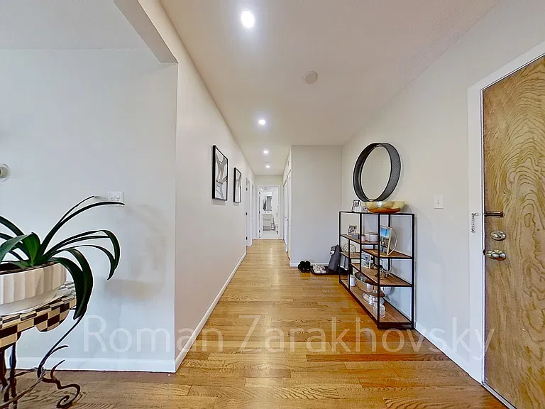 79 Sutherland Rd #4 — Photo 3