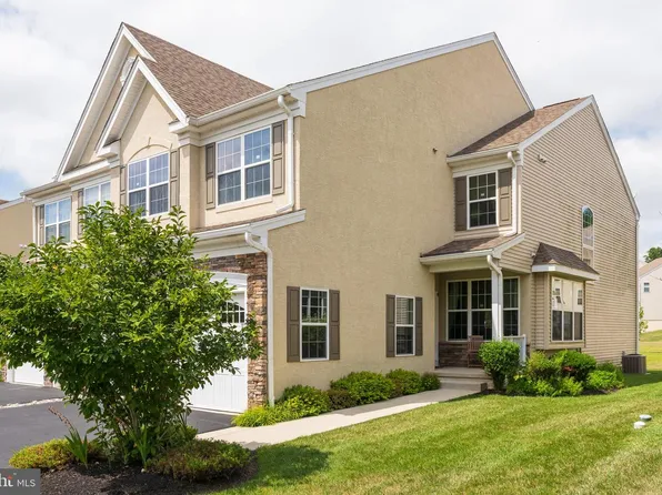2604 Rockledge Ct, Chester Springs, PA 19425