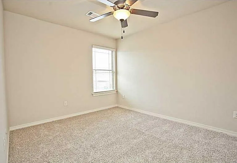 2669 N Miranda Ave — Photo 9