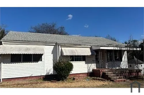 1800 Holbrook Ave Photo 1