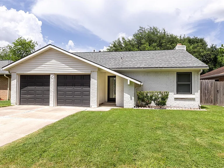 1123 Rock Canyon Dr — Photo 2