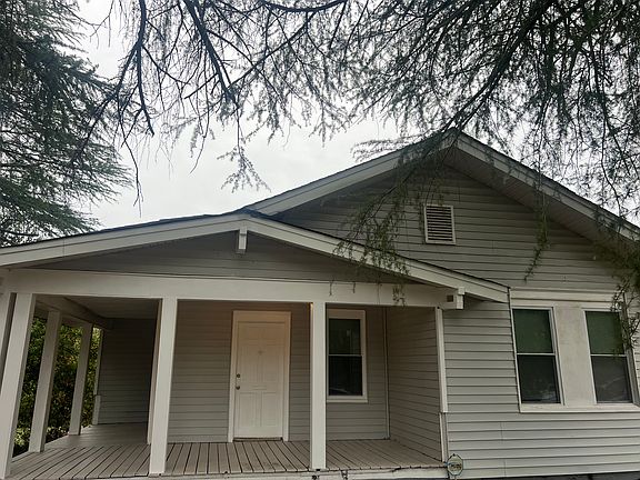 5th image of 400 Hillcrest Ave