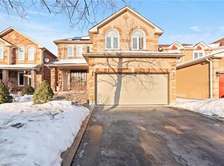 49 Lockwood Rd, Brampton, ON L6Y 4T7
