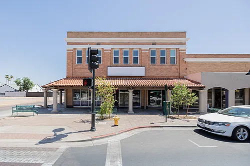 39 W Main St Photo 1