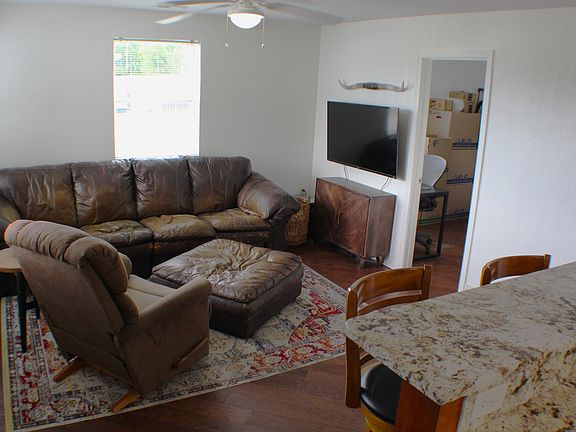 5th image of 224 S Dakota Ave