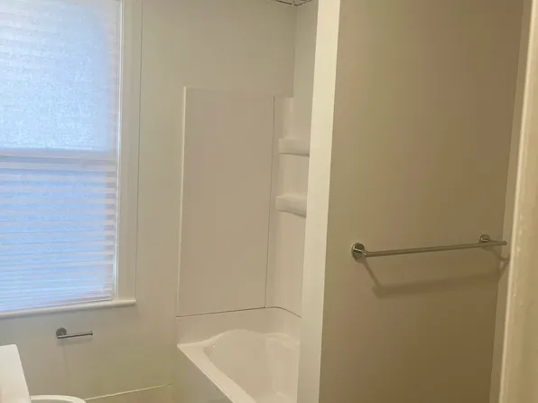 71 W Main St APT B, Dallastown, PA 17313