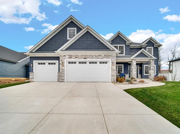 4900 Princess Dr, Valparaiso, IN 46383