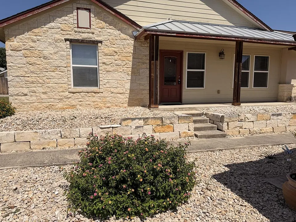 486 Bridle Path