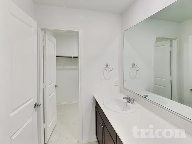 2602 Vavra Ln — Photo 8