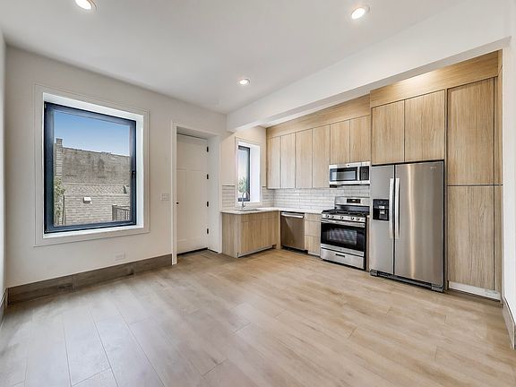 3rd image of 2023 N Drake Ave #3S