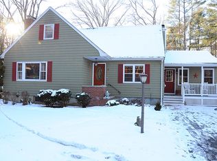 12 Oakland Rd, North Reading, MA 01864