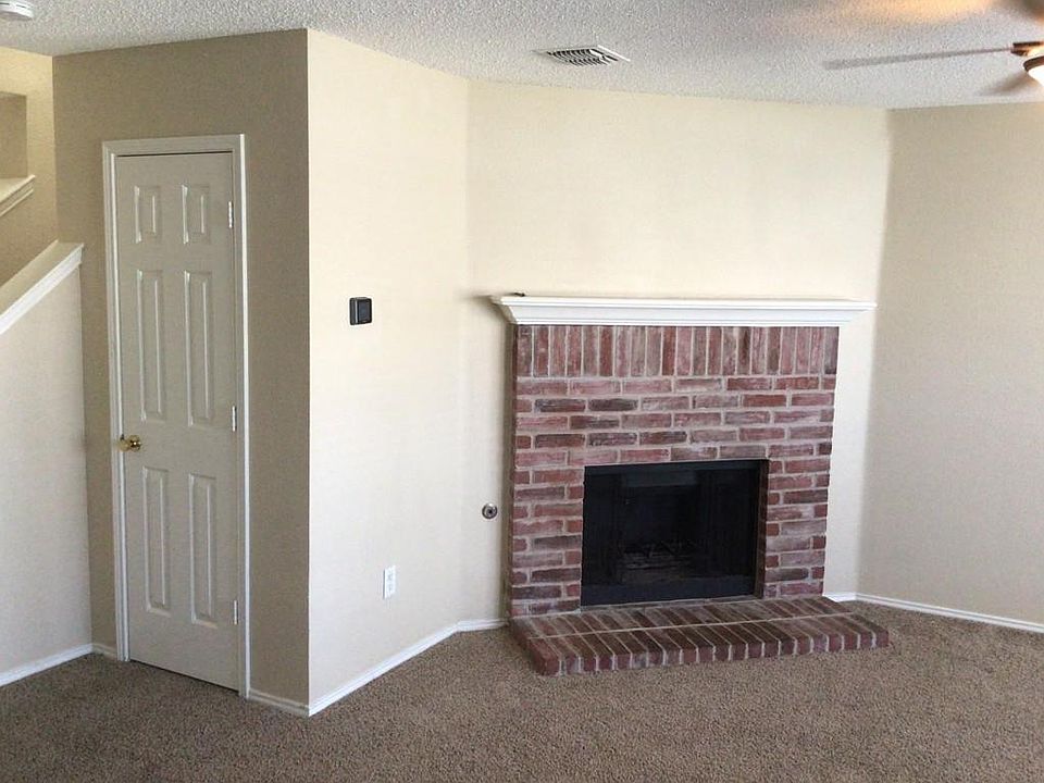 2nd image of 1040 Singletree Dr #0