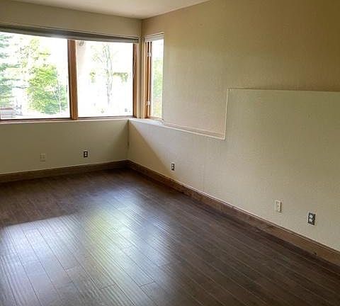 3rd image of 64 Ensign Dr