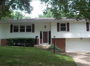 2028 Northgate Dr NE, Cedar Rapids, IA 52402