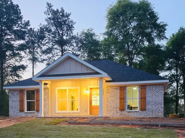 9988 Gallops Creek Dr, Wilmer, AL 36587