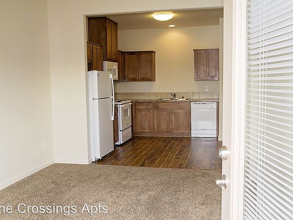 3rd image of 901 SE 11th Pl APT 312
