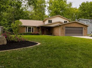 1022 Fireside Dr, Brunswick, OH