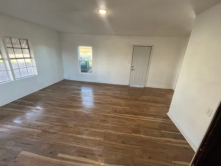3102 Jacqueline Rd — Photo 4