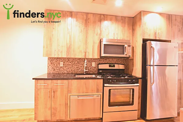 Rented by Clove Realty LLC | media 3