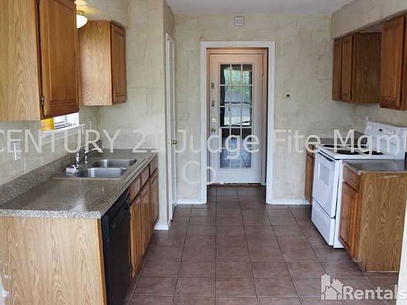 5th image of 114 Mesa Moor Dr