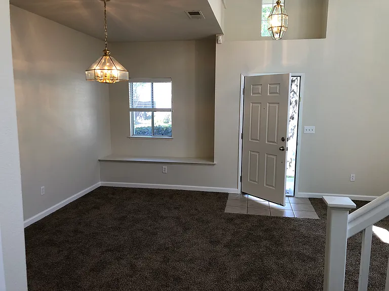4334 Rockwood Ct — Photo 8