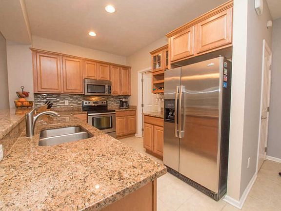 3rd image of 469 Westgreen Ln