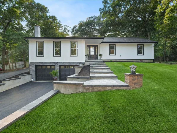 218 Buffalo Avenue, Medford, NY 11763