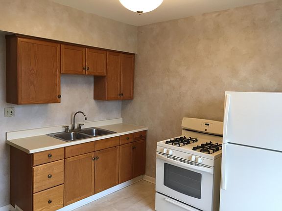4th image of 21 S Madison Ave #2N