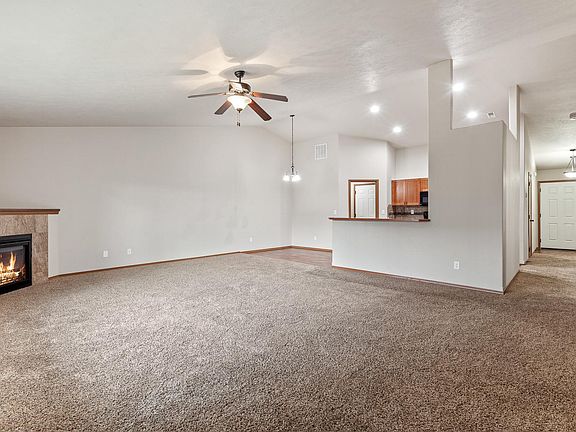 4th image of 621 N Jakeman Ln #Jake621