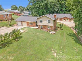 3111 Mocking Bird Ln, Kannapolis, NC 28083